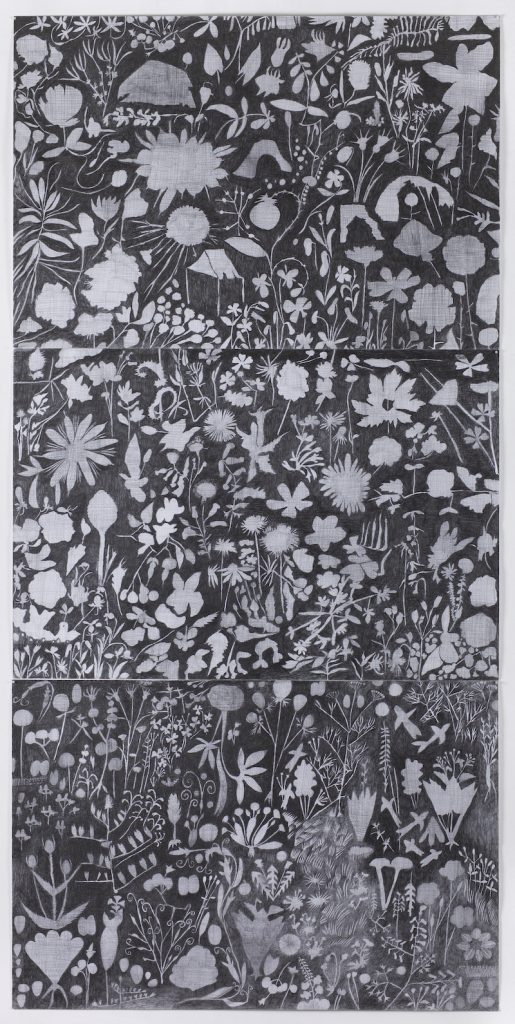 Christine Crozat, Jardin et abris, Triptyque In confinement, printemps 2020 Graphite sur papier 225 x 115 cm Photo Bertrand Hugues