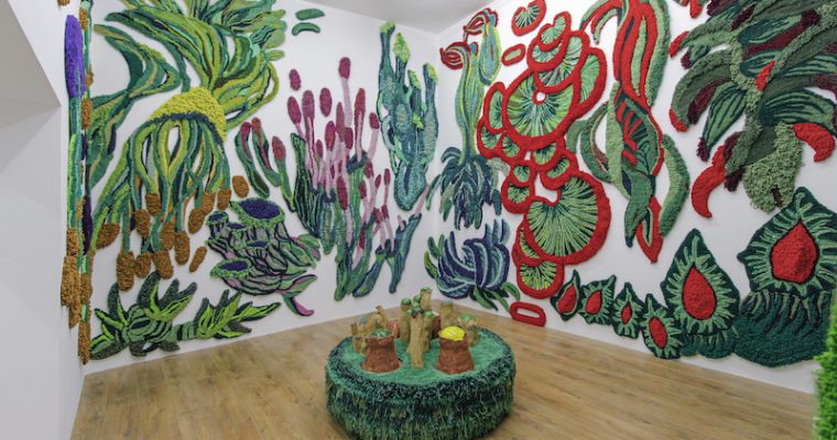 CLAUDE COMO, SUPERNATURE