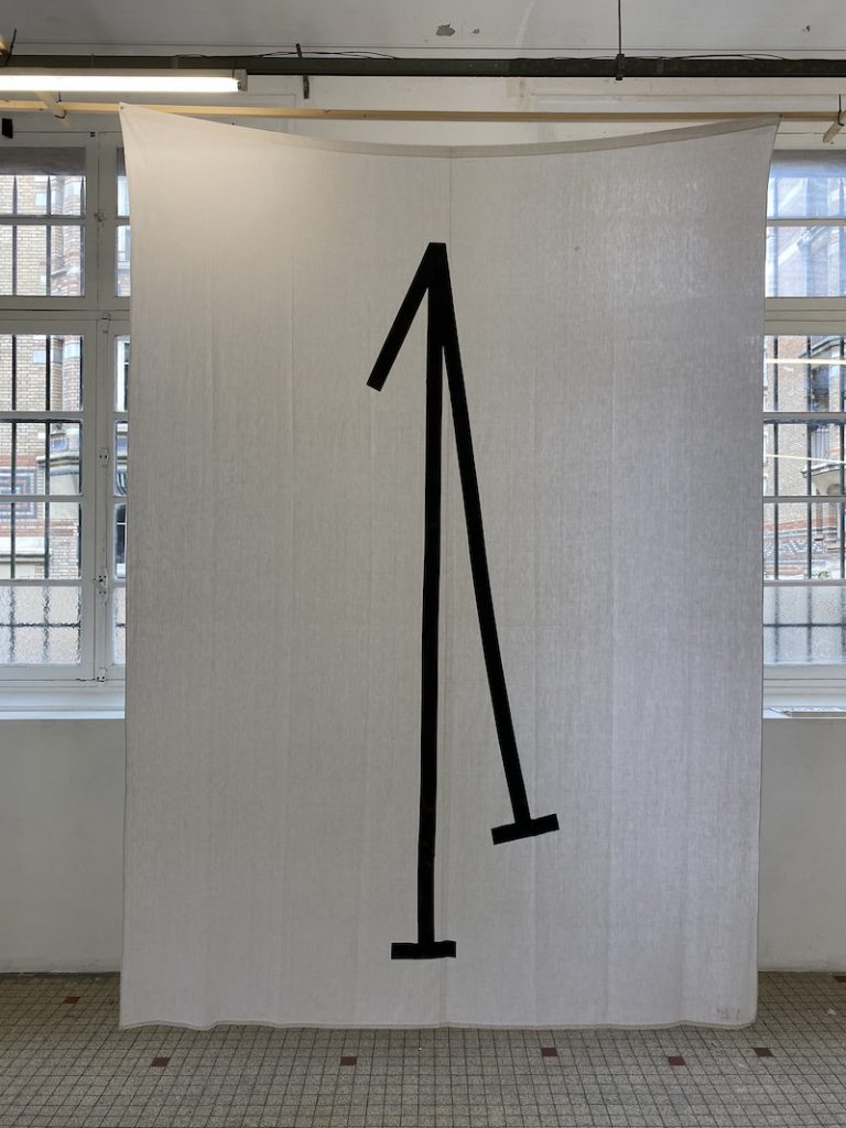 Michel Dector, Sans titre, 2021, peinture aérosol sur drap ancien 200 X 276 cm
