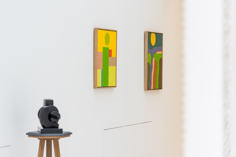 « Horizons Convergents » exposition organisée à l'occasion de la FIAC 2021 en collaboration avec la Galerie Waddington réunit Etel Adnan, Sheila Hicks et Sophia Vari - Photo Studio Vanssay
