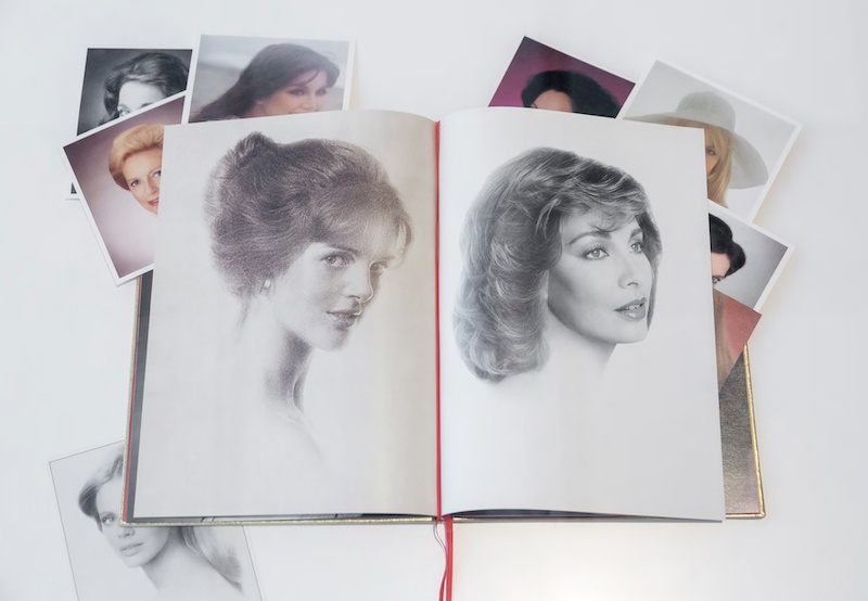 Daniel Gustav Cramer,The Infinite Library, Book #79 (Patrick Lichfield: Most Beautiful Women Patrick Lichfield. Elm Tree Books / Hamish Hamilton, London, 1983), 2020 44 pages 20 x 27 cm photographie : Eva Carasol