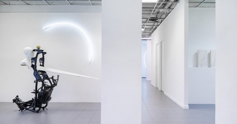 LÉO FOURDRINIER, LA LUNE DANS UN OEIL ET LE SOLEIL DANS L’AUTRE