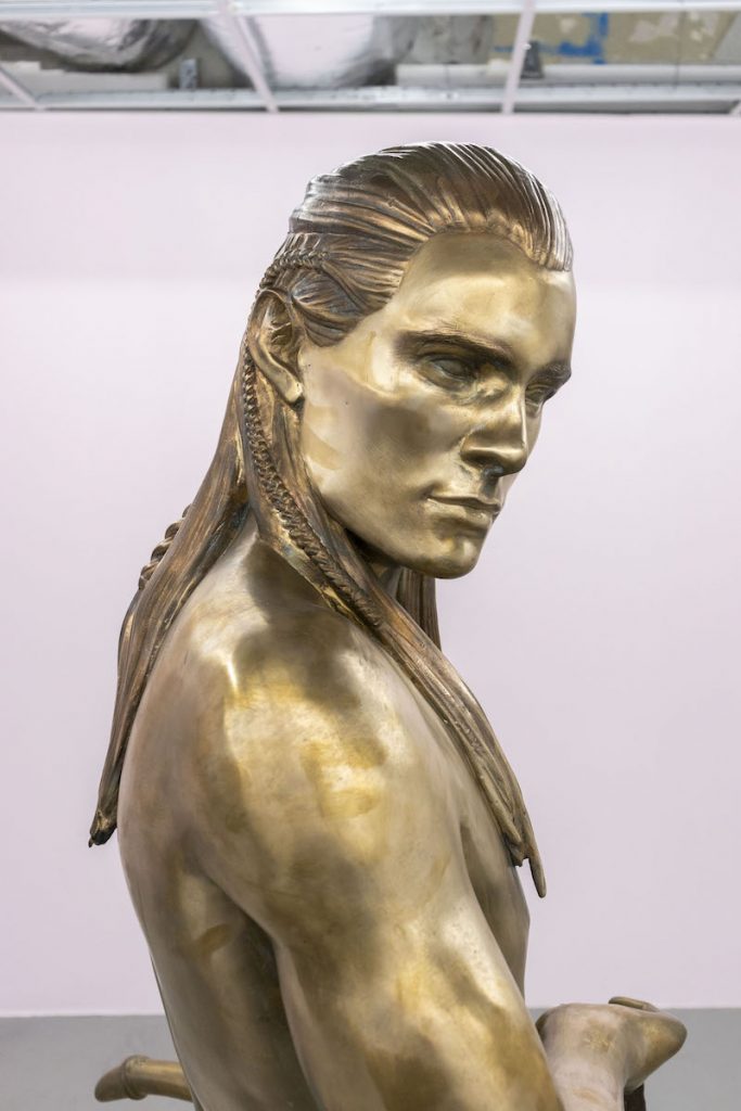 Yves Scherer, Legolas, 2018 185 x 86 x 78 cm, Bronze Vue exposition collective Rapide et Furieux jusqu'au 26 février 2022, Le Port Des Créateurs, Toulon - Commissariat Léo Fourdrinier