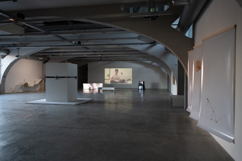 Vue de l'exposition "Boaz" de Romain Kronenberg, 2022 © La Kunsthalle Mulhouse - photo : Romain Kronenberg