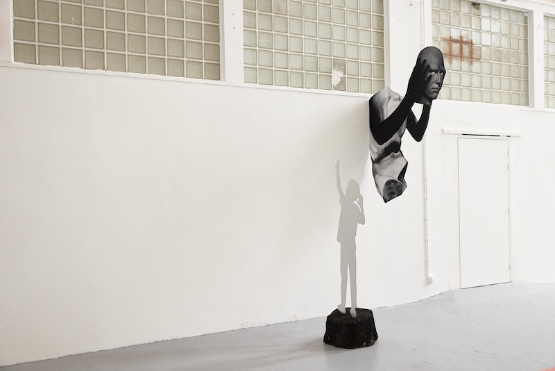 Installation inédite et imaginée spécialement pour le lieu de Clément Fourment à l'occasion de l’exposition « Mondes Parallèles », Le Silo U1, Château-Thierry - Photo Louis de Roffignac