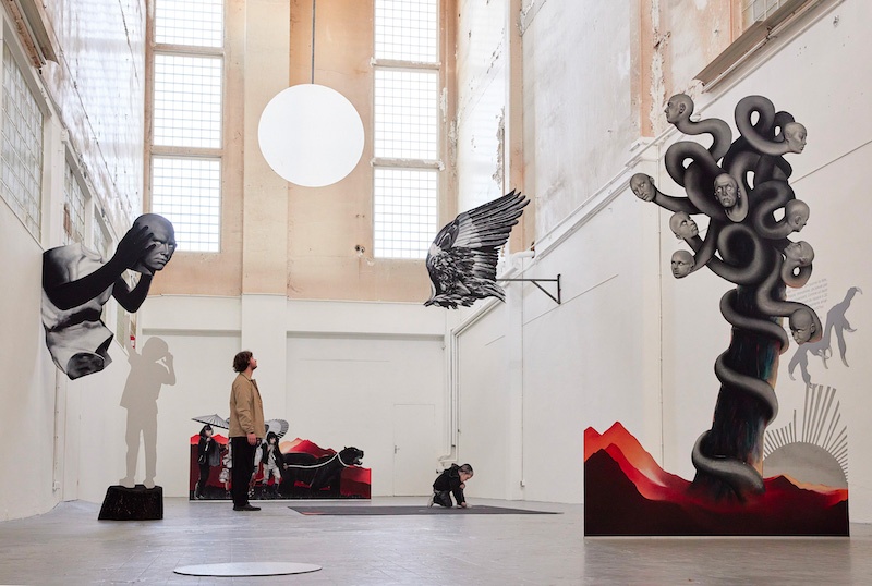 Installation inédite et imaginée spécialement pour le lieu de Clément Fourment à l'occasion de l’exposition « Mondes Parallèles », Le Silo U1, Château-Thierry - Photo Louis de Roffignac