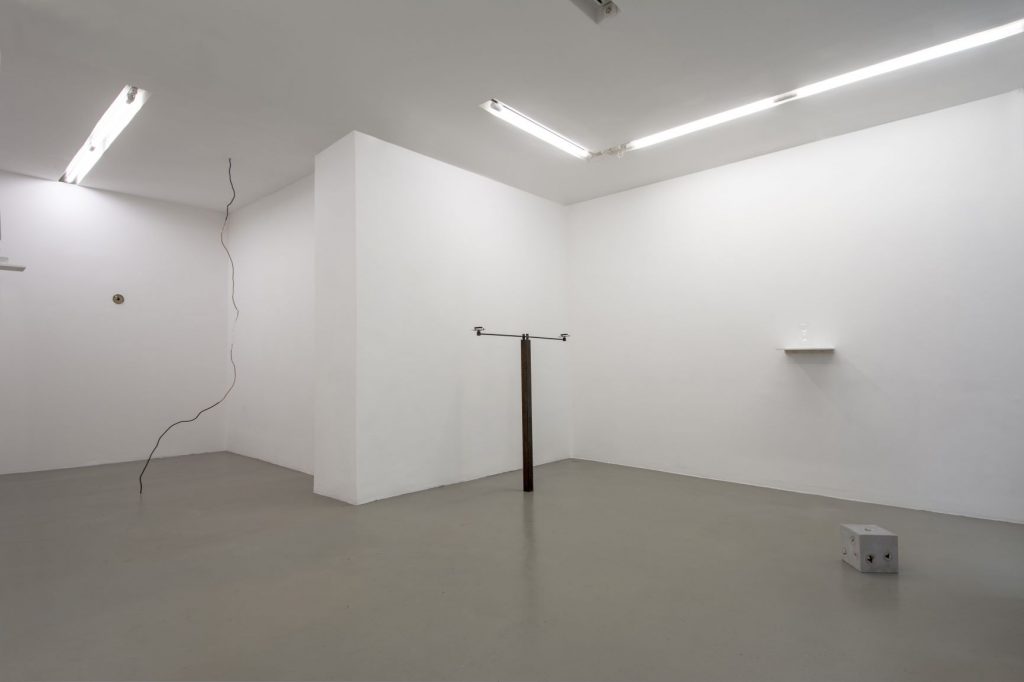 Vue d'exposition Une coupure dans le continu, Jean-Baptiste Caron et Sophie Blet