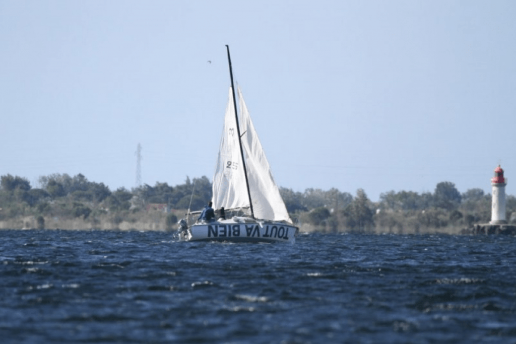 Éric Watier, Tout va bien, 2017
Inscription sur le bateau de Cédric Torne, Marseillan
Dans le cadre d’Horizons d’eaux, Frac Occitanie
