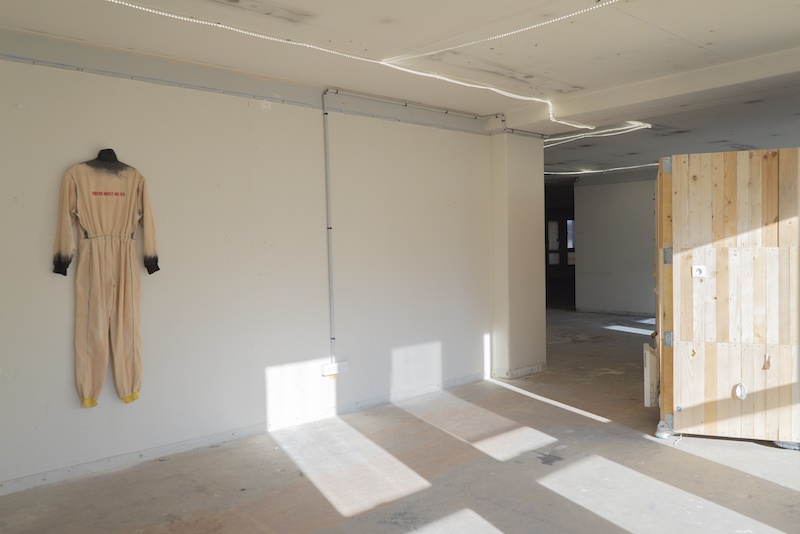 Vue exposition Restes de Traces - Tour Orion, Montreuil Un projet d'Eladio Aguilera