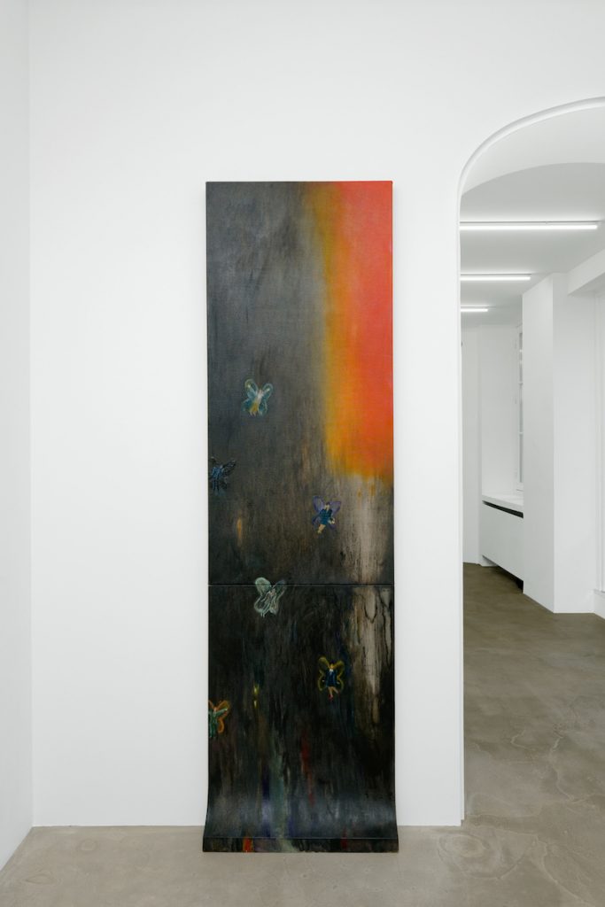 Yan Xinyue, Twilight and dreams, 2023, oil on canvas, 130 x 60 cm & 75 x 60 cm, unique. Photo Aurélien Mole & ofphotostudio