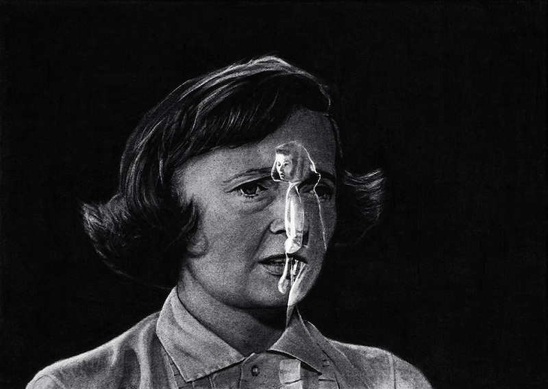 Mathieu Dufois, Masque 06, 2021. Dessin à la pierre noire, 28,5 x 38,5 cm © Mathieu Dufois
