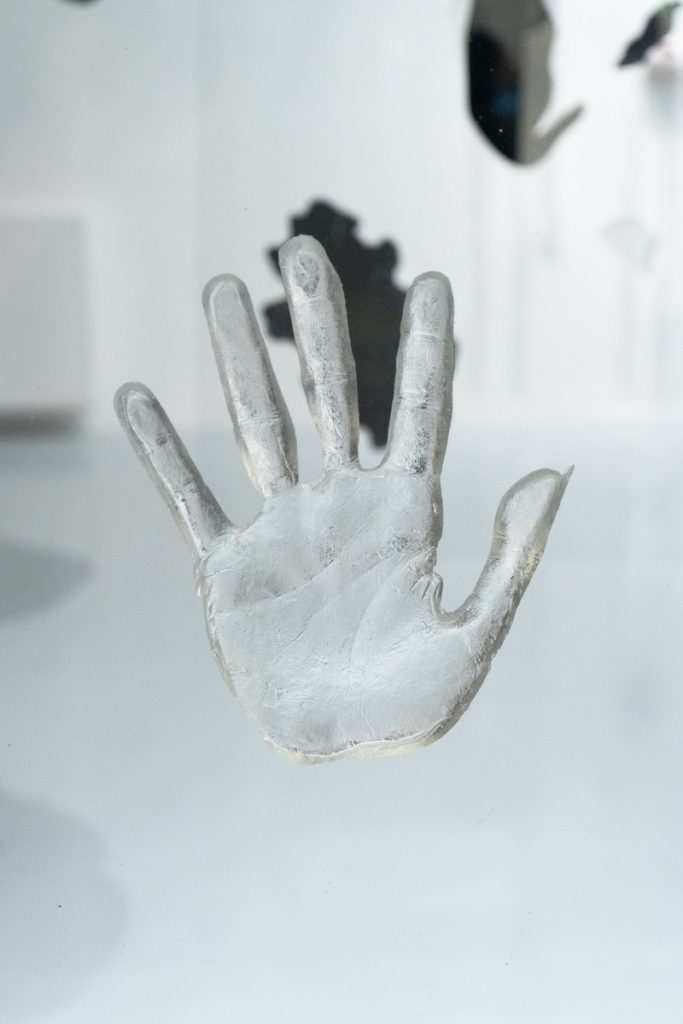 Exposition Dounia Chemsseddoha et Lisa Hoffmann, Dans leurs mains, sous nos yeux, KOMMET Lyon - Photo - Crédit Lucas Zambon