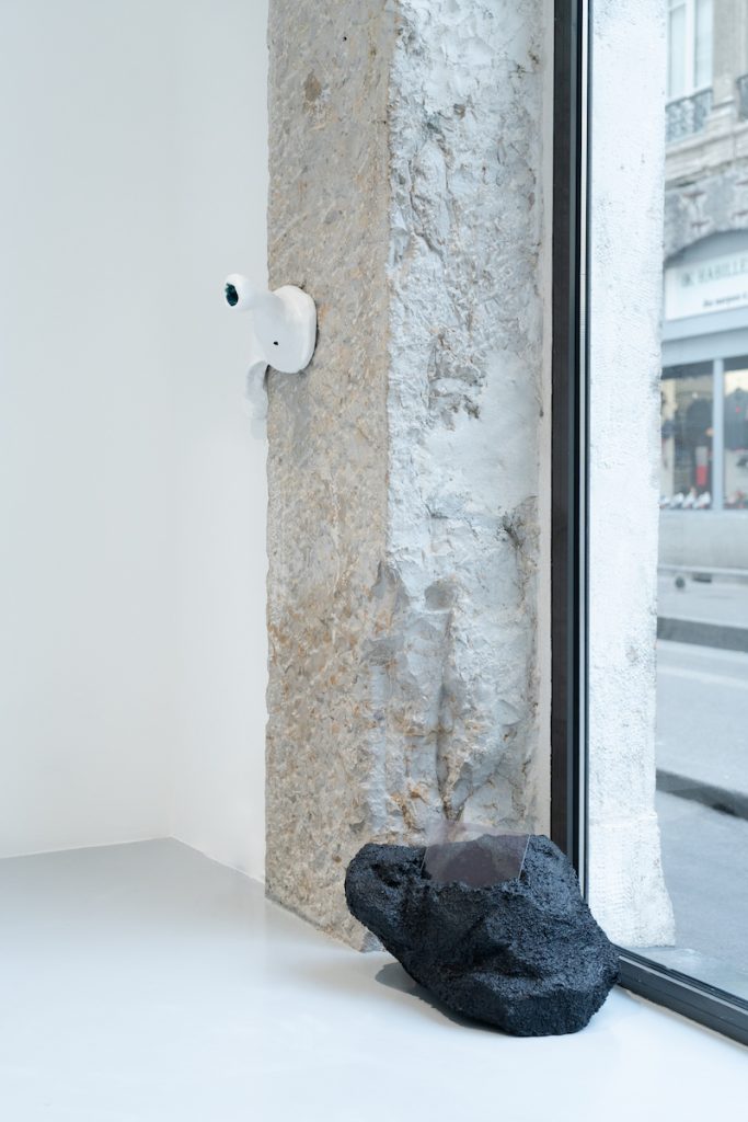 Exposition Dounia Chemsseddoha et Lisa Hoffmann, Dans leurs mains, sous nos yeux, KOMMET Lyon - Photo - Crédit Lucas Zambon