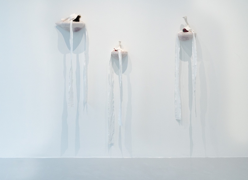 Exposition Dounia Chemsseddoha et Lisa Hoffmann, Dans leurs mains, sous nos yeux, KOMMET Lyon - Photo - Crédit Lucas Zambon