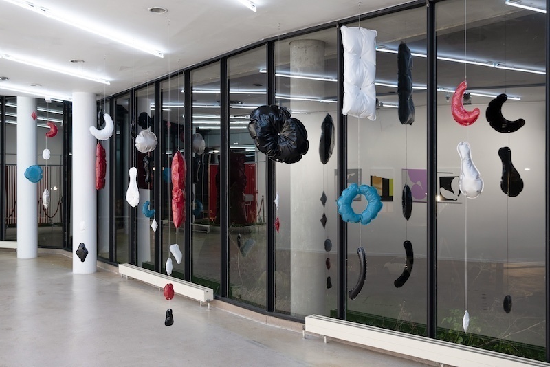 Antoine Duchenet, Lazy stars, 2023, installation, dimensions variables. Photographie Mathieu Lion