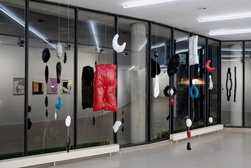 Antoine Duchenet, Lazy stars, 2023, installation, dimensions variables. Photographie Mathieu Lion