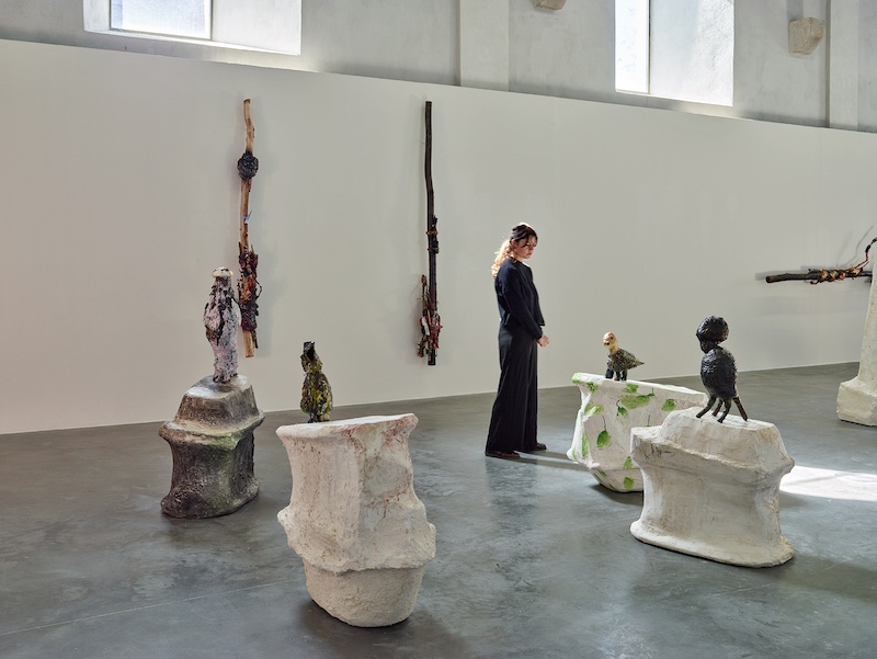Vue de l'exposition Billevesées, Sylvie Auvray, production Les Capucins, Embrun, 2023. Photographie : F.Deladerrière.