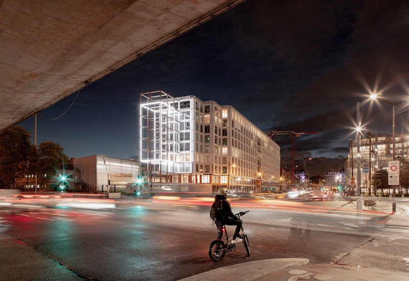 STREAM BUILDING©PABLO VALBUENA