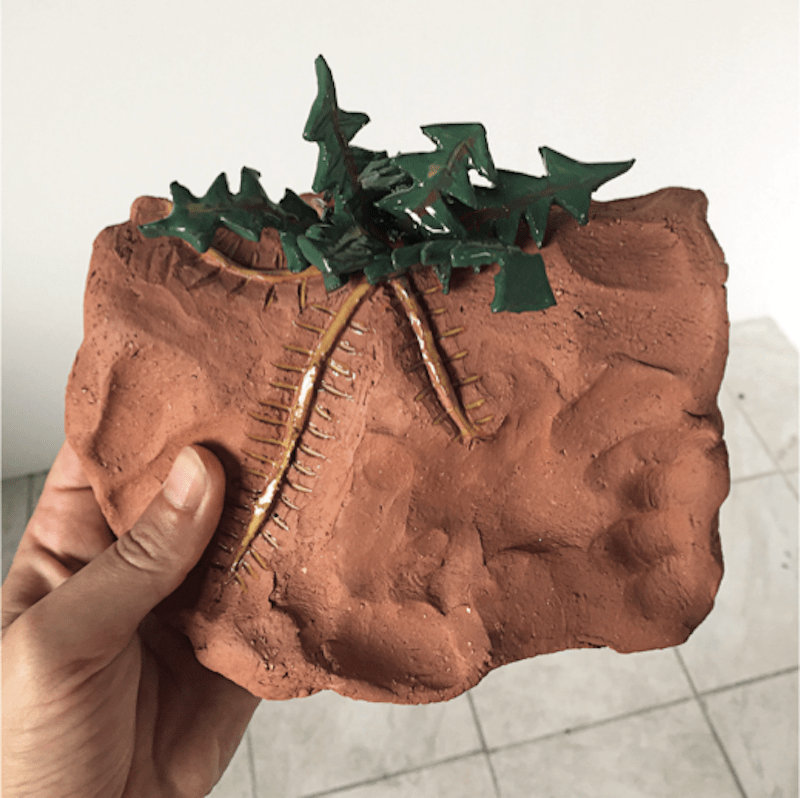 Morgane Porcheron, J’ai creusé dans la terre pour révéler ses racines, 2020
Céramique, 17 x 18 x 13 cm
Photo et Courtesy artiste