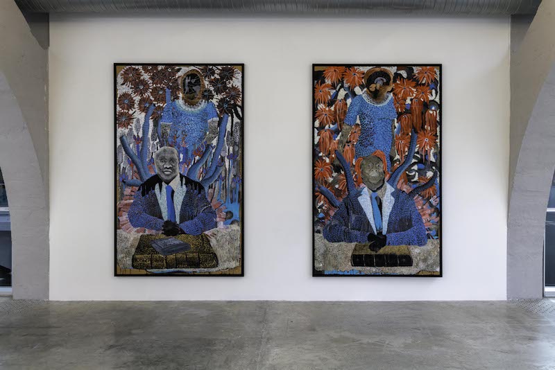 Vue de l'exposition "Destins Communs" - Omar Ba, 2023 | "Superman and The Constitution II et III", 2021 - acrylique, crayon, huile, encre de Chine et stylo Bic sur carton marouflé - 250 x 150 cm - Courtesy collection privée et Templon, Paris-Brussels-New York © La Kunsthalle Mulhouse - photo : Jean-Jacques Delattre