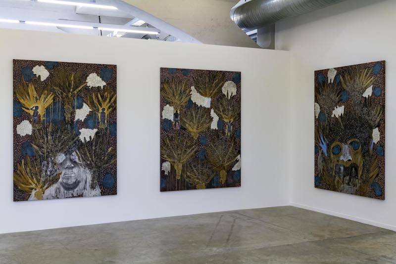 Vue de l'exposition "Destins Communs" - Omar Ba, 2023 | "The Land of Humans", 2022 ; acrylique, crayon, huile, encre de chine et stylo Bic sur toile - 150 x 200 cm chacun - Courtesy de l’artiste et Templon, Paris–Brussels-New York © La Kunsthalle Mulhouse - photo : Jean-Jacques Delattre