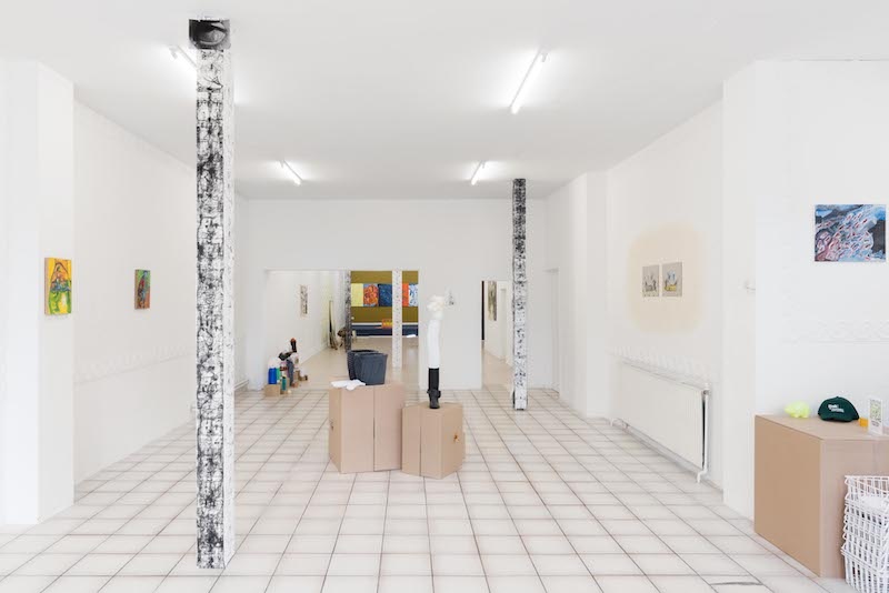 Exhibition view, The Beige Pimpernel, KOMPLOT, Brussels, photography by Lola Pertsowsky