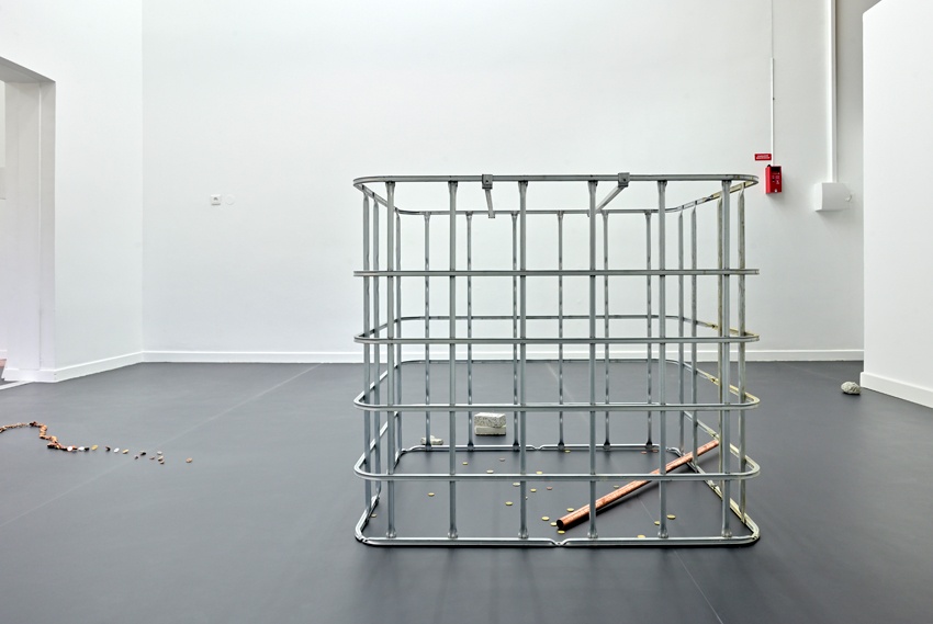 Vue d'exposition, 1387 jours, Julia Gault, Le Point Commun, espace d'art contemporain, Annecy - Photos Béatrice Cafiéri