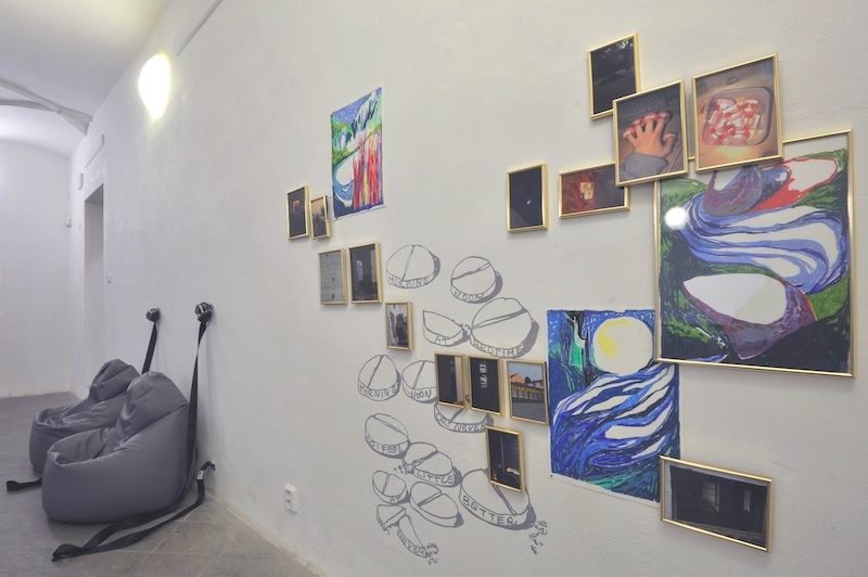 From the left: Veronika Olejárová: Fasten your seatbelts! Installation, 2023. Pamela: Cold as Ice, installation, 2023. Photo: Pavel Petrov, OGV Jihlava.