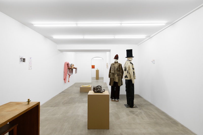 (2) Dispatches, 2024, exhibition view, Sans titre, Paris - Photographie Aurélien Mole