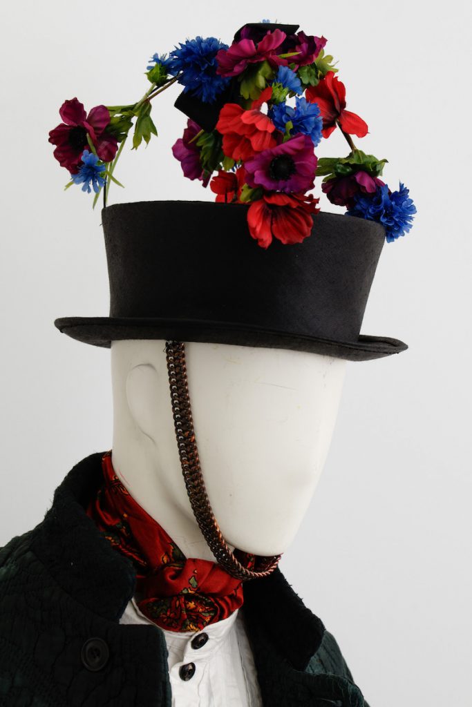 John Alexander Skelton, archival clothes- Photographie Aurélien Mole