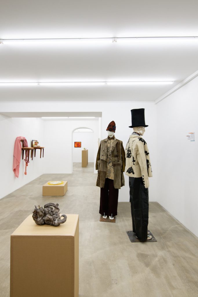 (4) Dispatches, 2024, exhibition view, Sans titre, Paris - Photographie Aurélien Mole