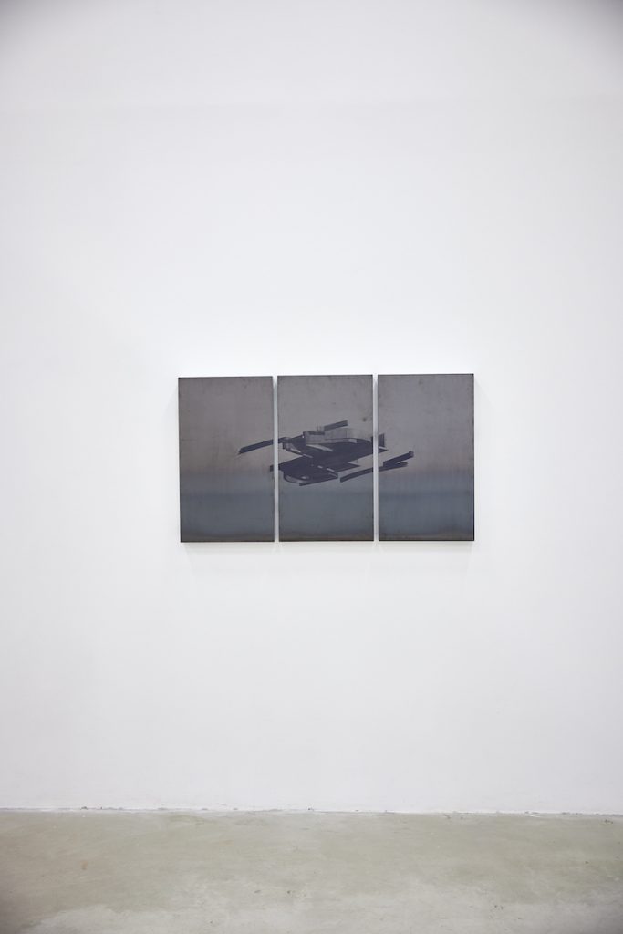 Apolline DUCROCQ, vue de l’exposition "Les Îlots bleus", 2024, Frac Grand Large, Dunkerque © Photo : Paul Tahon