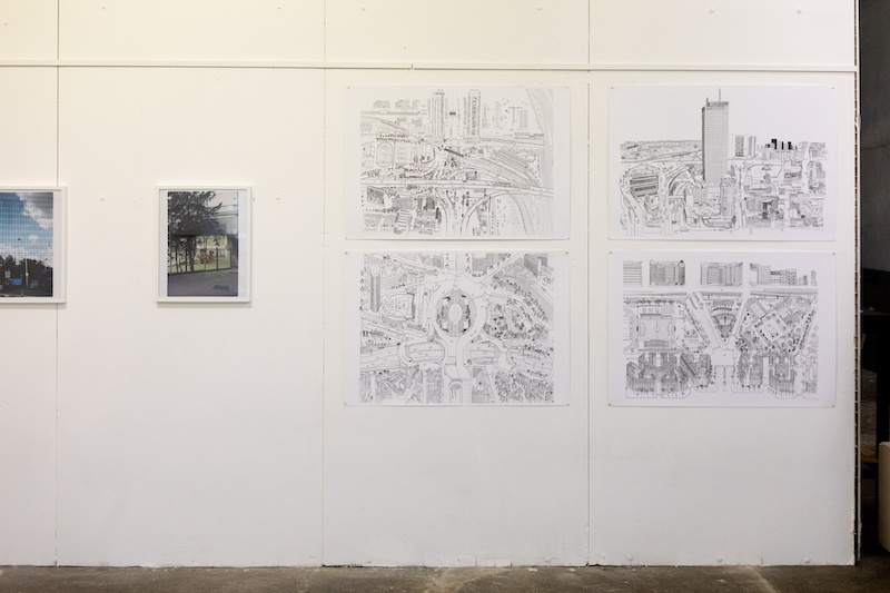 Les portes de Paris, Thomas Sindicas. 4 sérigraphies, 100 x 70 cm
Vue exposition Béton ruban, Sample, Bagnolet