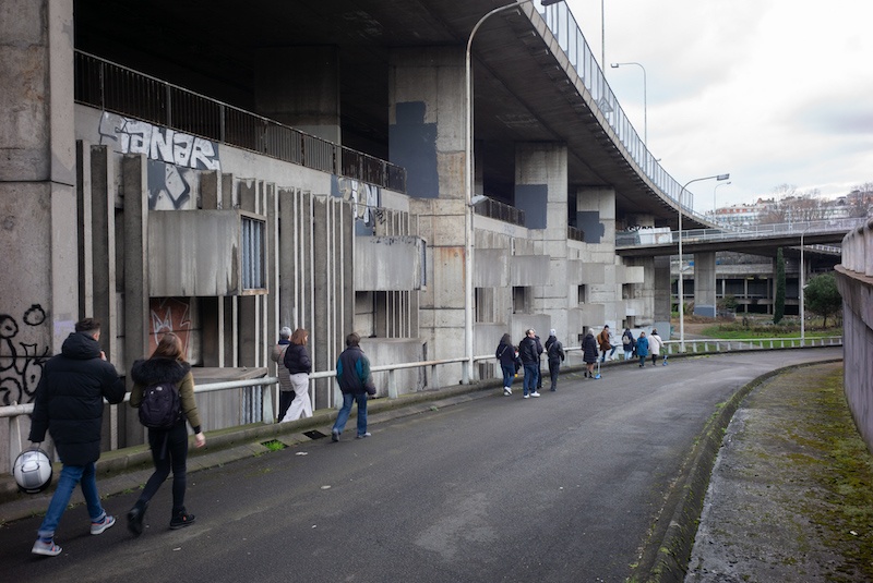 Exploration urbaine dans le cadre de l’exposition avec Stéphanie Sacquet et la compagnie Les Armoires Pleines